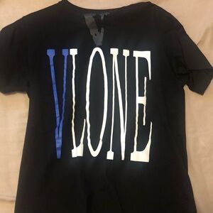 Black V Lone t shirt